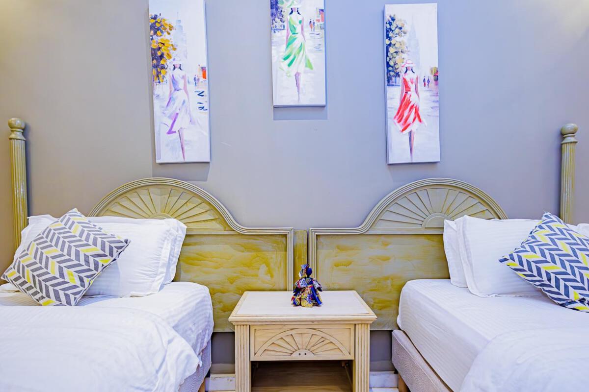 Ocean Villa Heights Brufut Екстериор снимка