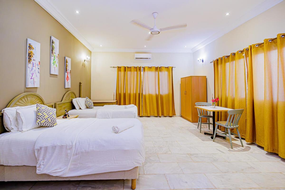 Ocean Villa Heights Brufut Екстериор снимка