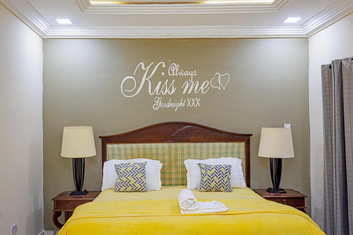 Ocean Villa Heights Brufut Екстериор снимка