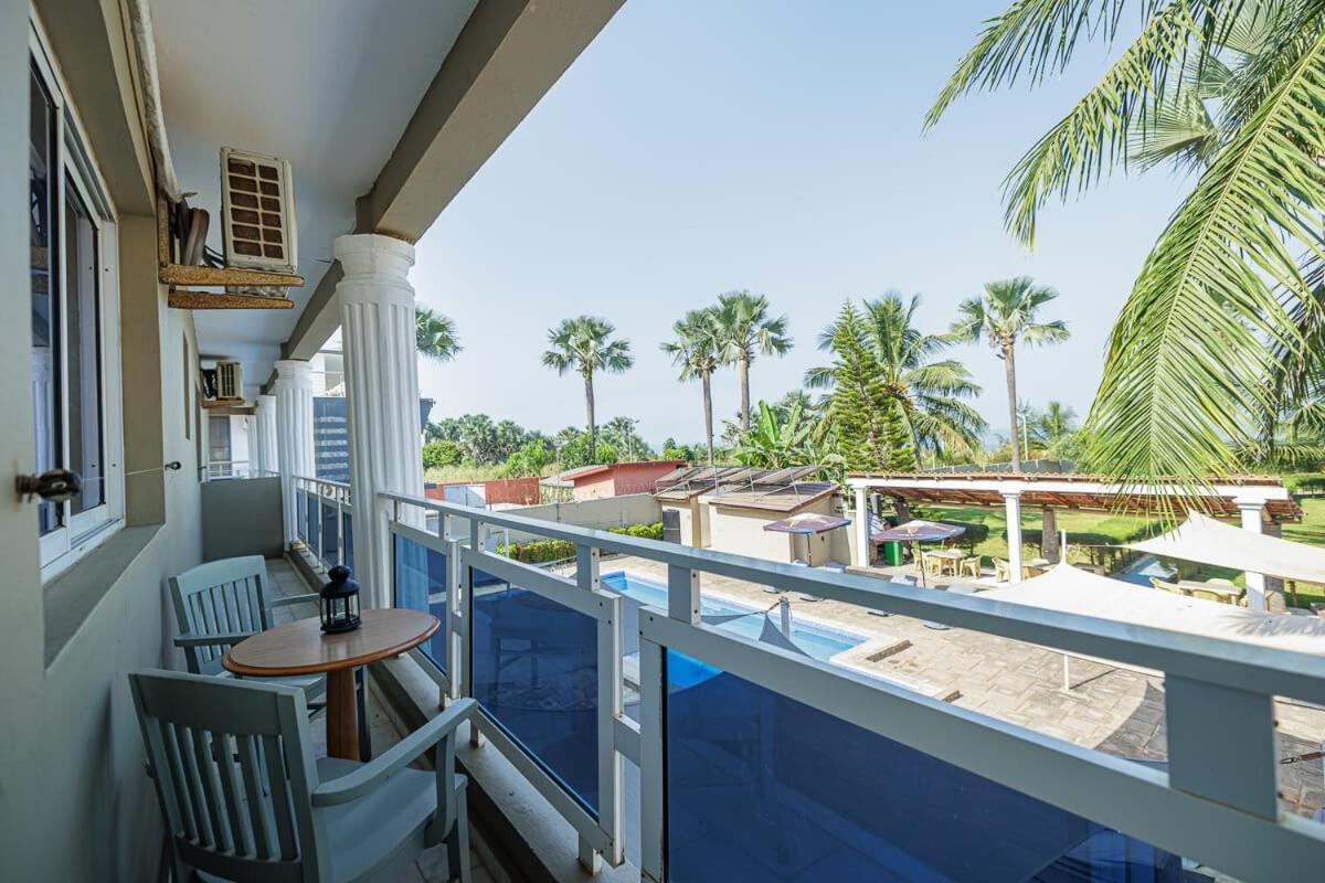Ocean Villa Heights Brufut Екстериор снимка